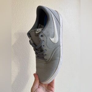 Nike SB Men's Gray Sneakers